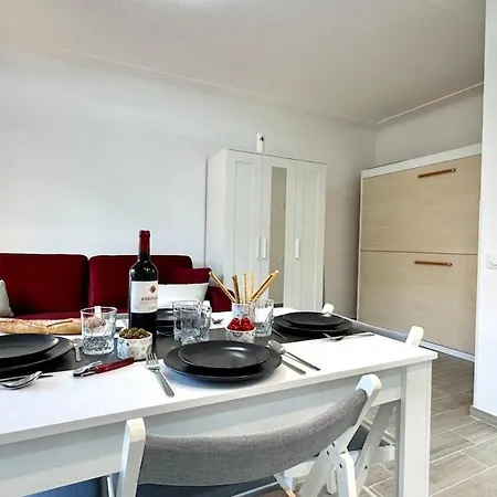 Le Cocoon - Proche Centre - Climatisation - Wifi * Mentona