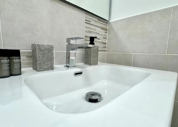 Le Cocoon - Proche Centre - Climatisation - Wifi * Menton