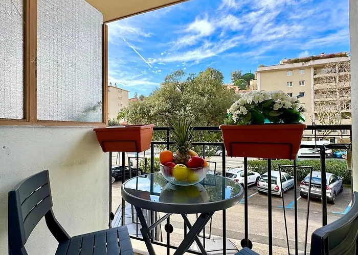 Apartment Le Cocoon - Proche Centre - Climatisation - Wifi Menton